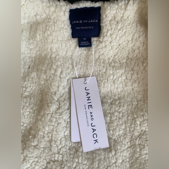 THE QUILTED SHIRT JACKET - 2T Brand New! - Picture 4 of 6